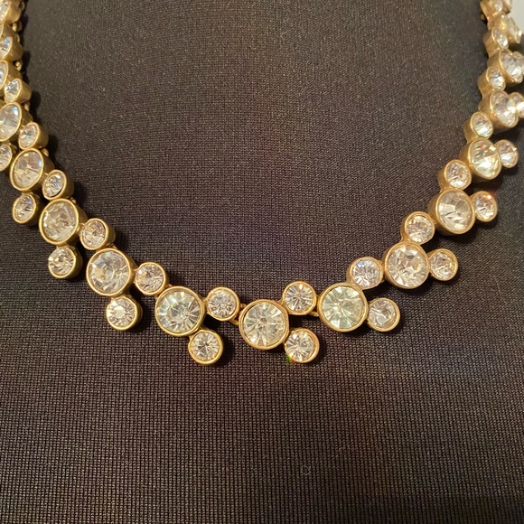 ✅Beautiful Crystal & Gold Necklace - Picture 12 of 16
